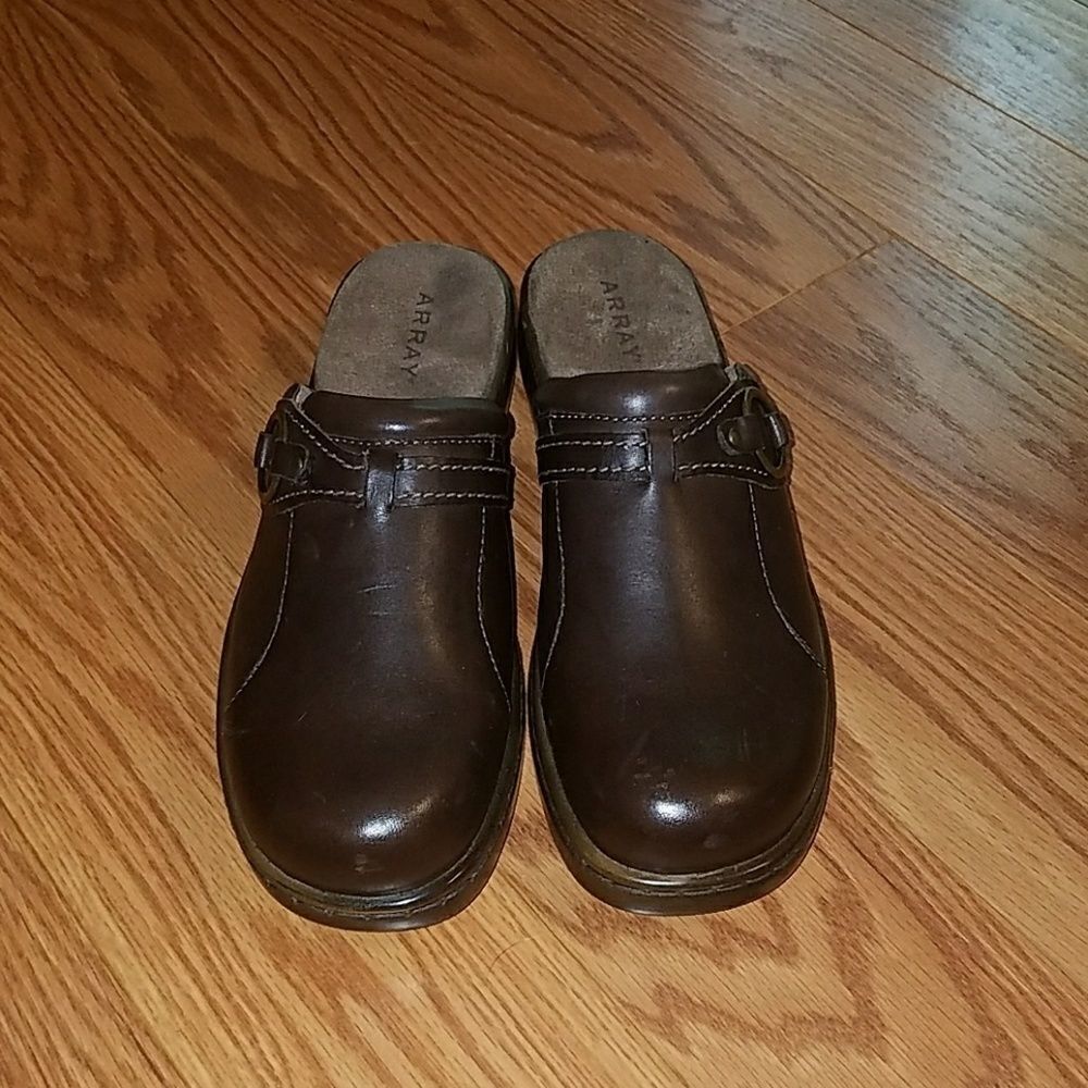 Array brown leather mules Sz. 8N